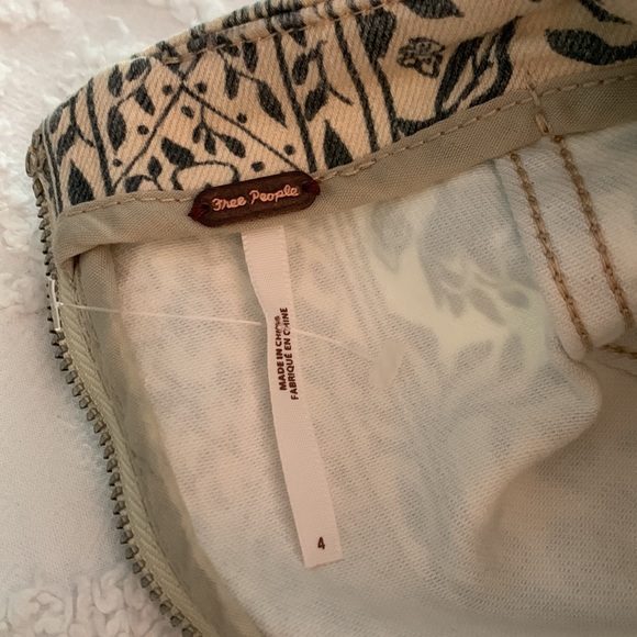 FREE PEOPLE FLORAL DENIM MINI SKIRT - Picture 5 of 8